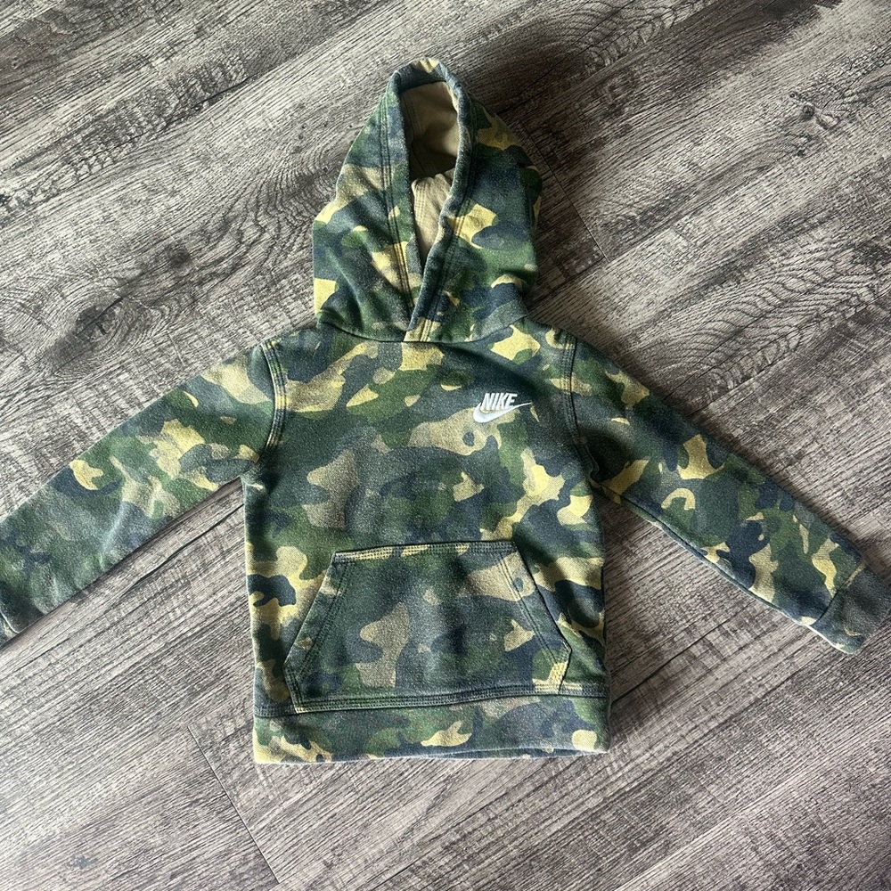 Nike Camo hoodie